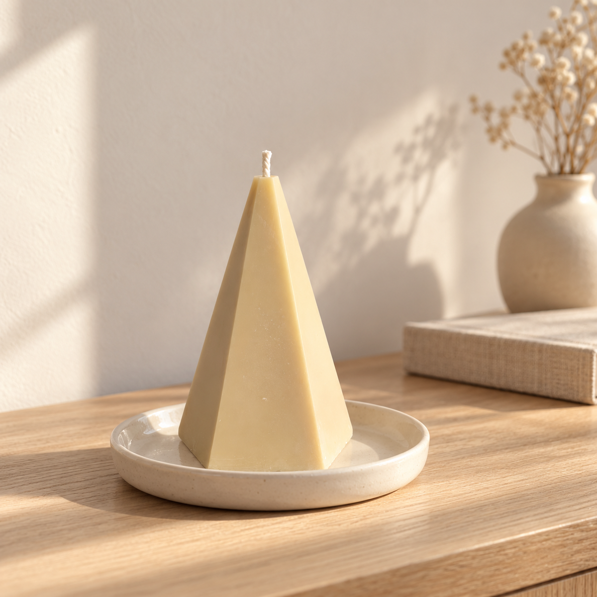 Faceted Pyramid Scented Candle – 150 g - ORYAORI